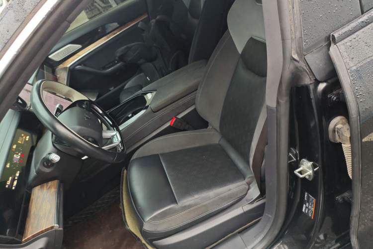 Used NETA S 2022 All-Electric 715 km Range Rear-Drive Deluxe Version Left Front Seat
