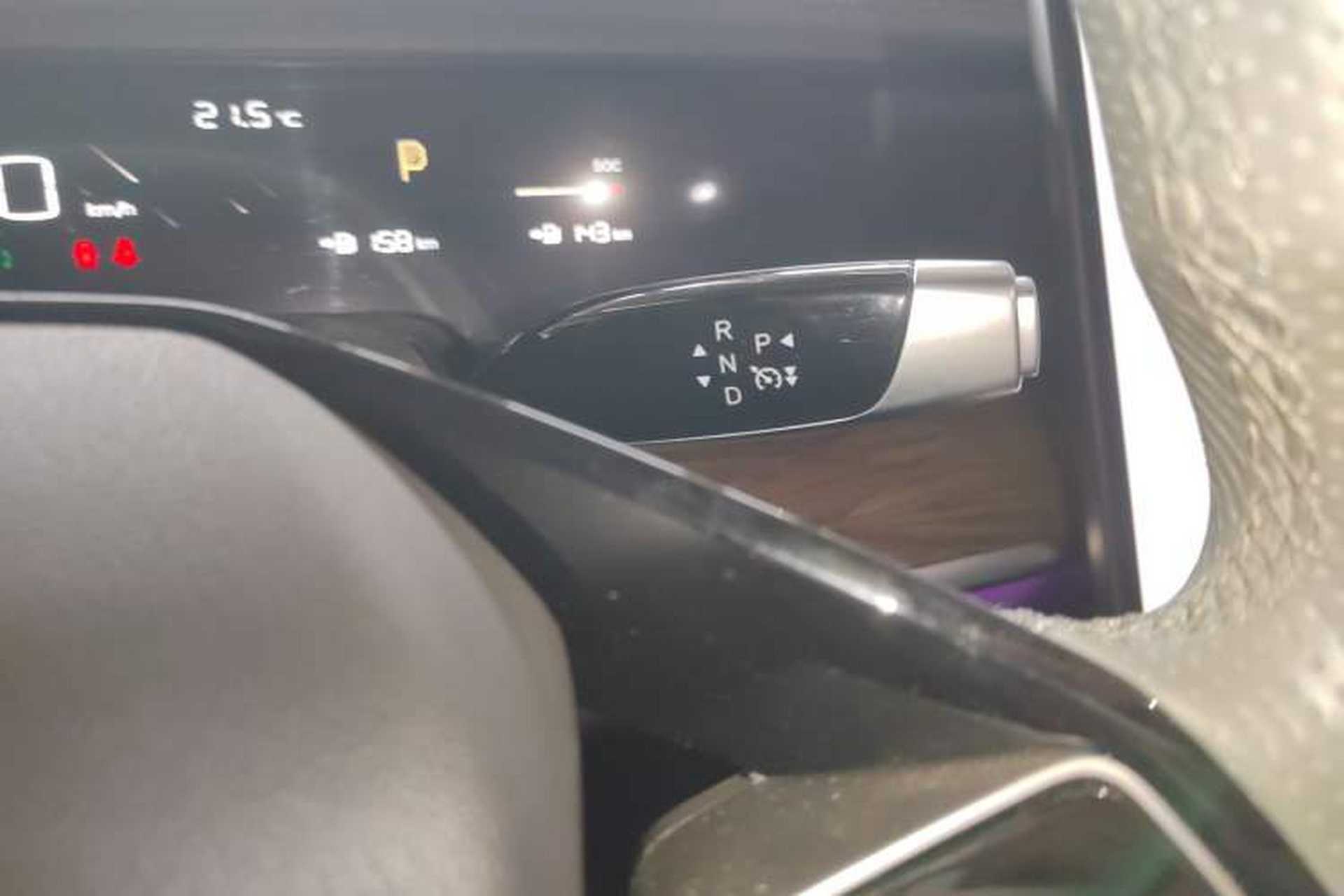 Used NETA S 2022 Extended-Range Version 1160 km Range Rear-Wheel Drive Mid-Grade Gear Lever