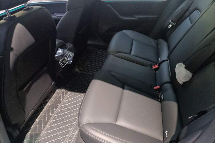 Used NETA S 2024 Pure Electric 520km Rear-Drive Lite Version Interior 3