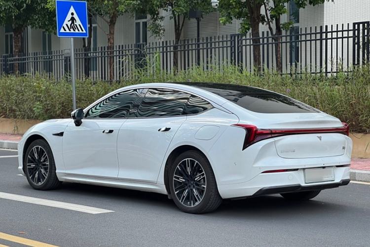 Used NETA S 2022 Extended-Range Version 1160 km Range Rear-Wheel Drive Mid-Grade Exterior 3