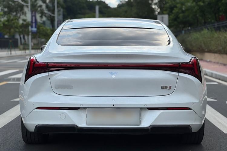 Used NETA S 2022 Extended-Range Version 1160 km Range Rear-Wheel Drive Mid-Grade Exterior 4