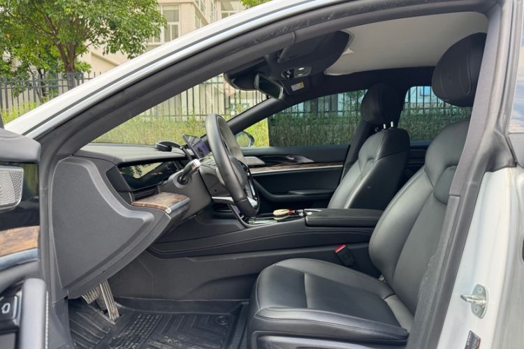 Used NETA S 2022 Extended-Range Version 1160 km Range Rear-Wheel Drive Mid-Grade Interior 6