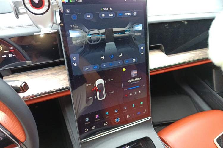 Used NETA S 2022 Extended-Range Version 1160 km Rear-Drive Big Edition Audio And AC Panel