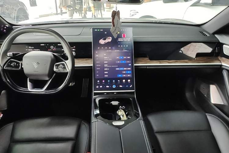 Used NETA S 2022 Extended-Range Version 1160 km Range Rear-Wheel-Drive Compact Edition Center Console