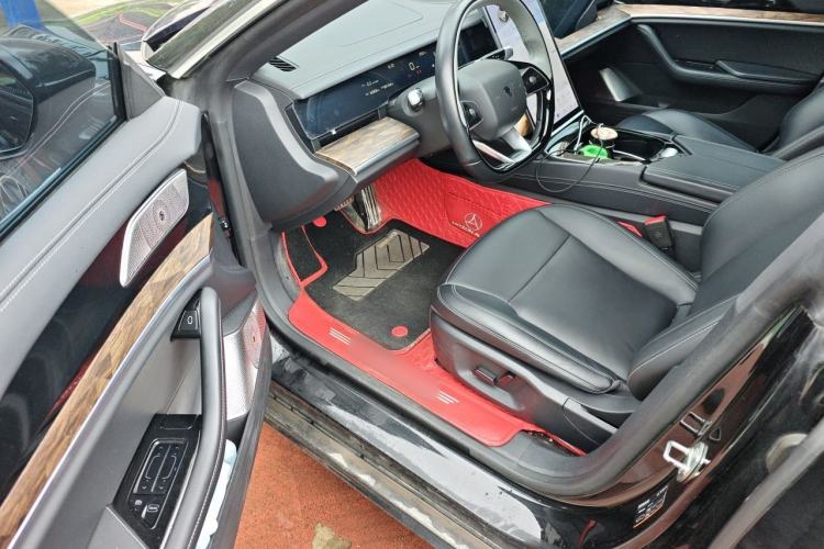 Used NETA S 2022 Extended-Range Version 1160 km Range Rear-Wheel-Drive Compact Edition Driver Seat