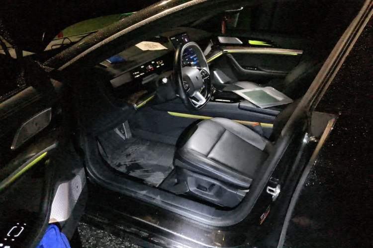 Used NETA S 2022 Extended-Range Version 1160 km Range Rear-Wheel-Drive Compact Edition Driver Seat