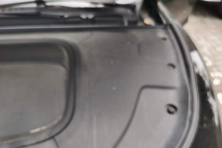 Used NETA S 2022 Extended-Range Version 1160 km Range Rear-Wheel Drive Mid-Grade Engine Bay Left