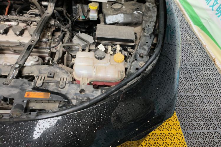Used NETA S 2022 Extended-Range Version 1160 km Range Rear-Wheel Drive Mid-Grade Engine Bay Left