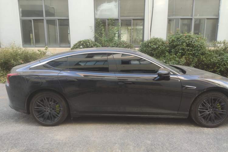 Used NETA S 2022 Extended-Range Version 1160 km Range Rear-Wheel Drive Mid-Grade Exterior 2