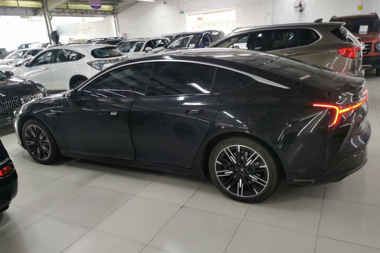 Used NETA S 2022 Extended-Range Version 1160 km Range Rear-Wheel Drive Mid-Grade Exterior 3