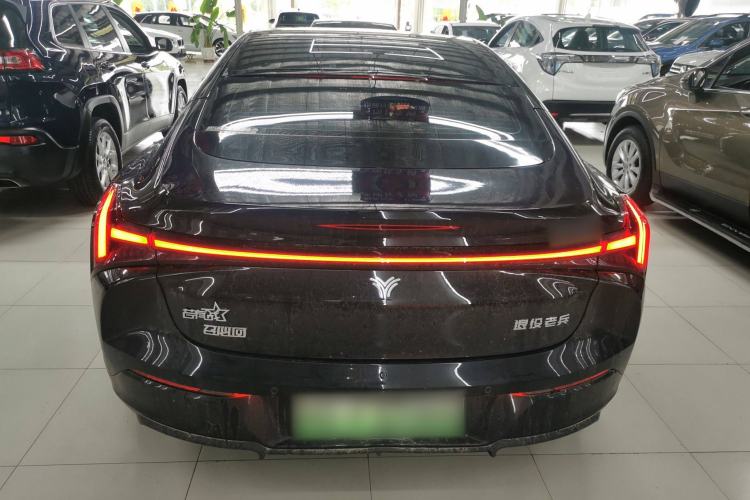 Used NETA S 2022 Extended-Range Version 1160 km Range Rear-Wheel Drive Mid-Grade Exterior 4