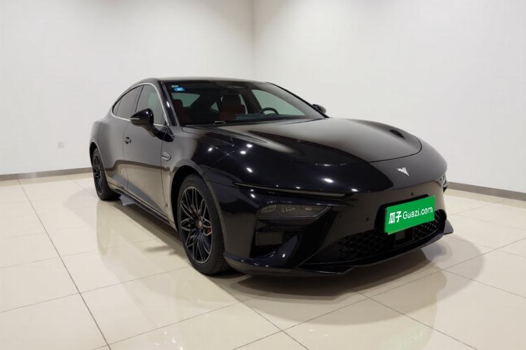 Used NETA S 2022 Pure Electric 715 km Range Rear-Wheel Drive LiDAR Version Front Right 45 Deg