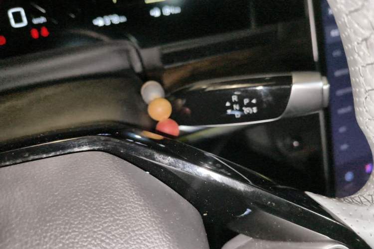 Used NETA S 2022 Extended-Range Version 1160 km Range Rear-Wheel-Drive Compact Edition Gear Lever