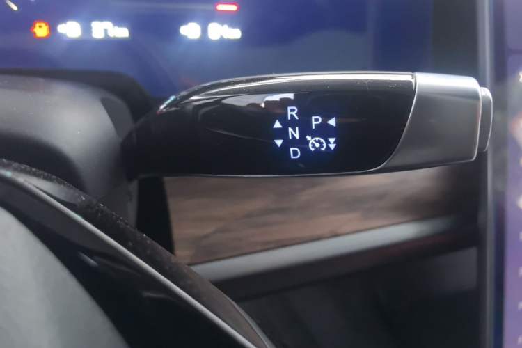 Used NETA S 2022 Extended-Range Version 1160 km Rear-Drive Big Edition Gear Lever