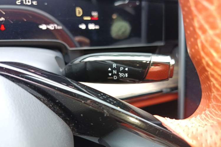 Used NETA S 2022 Extended-Range Version 1160 km Rear-Drive Big Edition Gear Lever