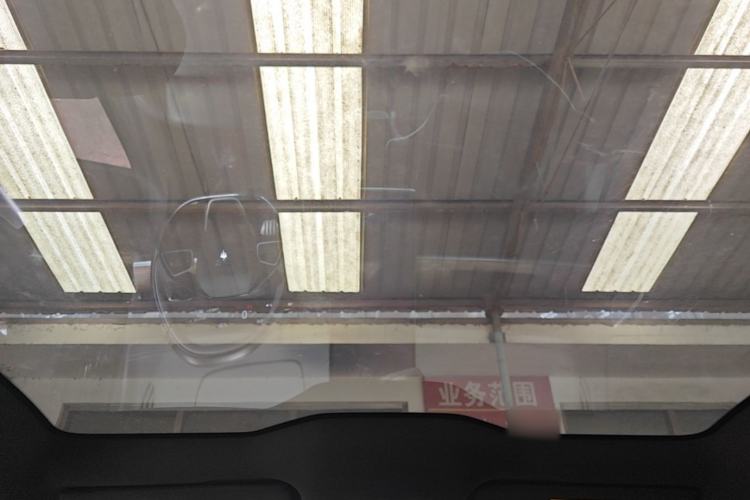 Used NETA S 2022 Extended-Range Version 1160 km Range Rear-Wheel-Drive Compact Edition Headliner