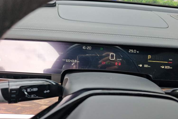 Used NETA S 2022 Extended-Range Version 1160 km Range Rear-Wheel-Drive Compact Edition Instrument Cluster