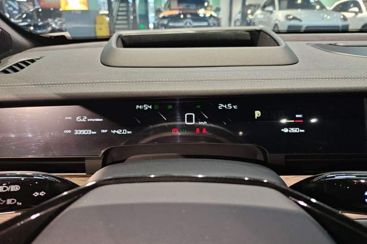Used NETA S 2022 All-Electric 715 km Range Rear-Drive Deluxe Version Instrument Cluster
