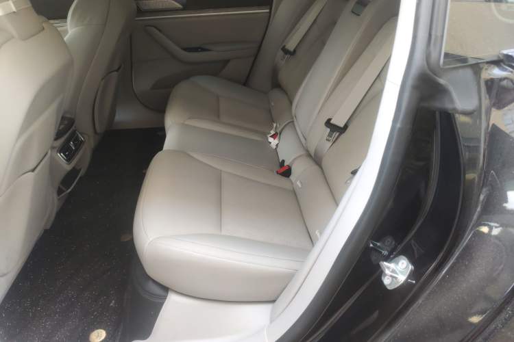 Used NETA S 2022 Extended-Range Version 1160 km Range Rear-Wheel Drive Mid-Grade Interior 1