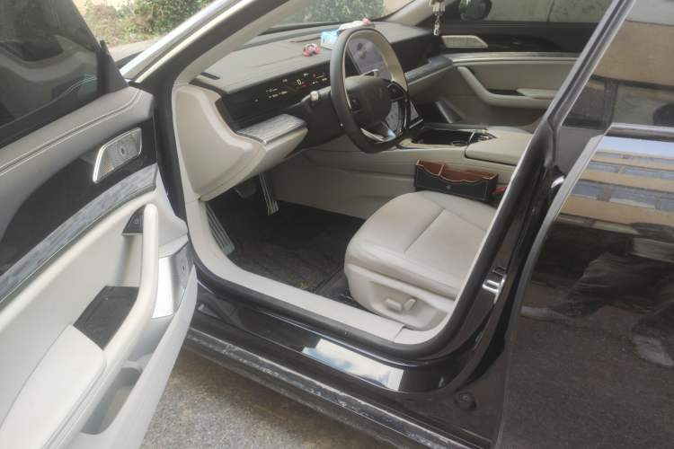 Used NETA S 2022 Extended-Range Version 1160 km Range Rear-Wheel Drive Mid-Grade Interior 2