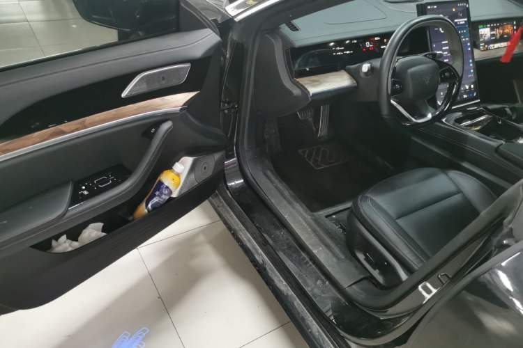 Used NETA S 2022 Extended-Range Version 1160 km Range Rear-Wheel Drive Mid-Grade Interior 3
