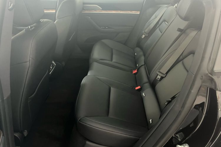 Used NETA S 2022 Extended-Range Version 1160 km Range Rear-Wheel-Drive Compact Edition Interior 4
