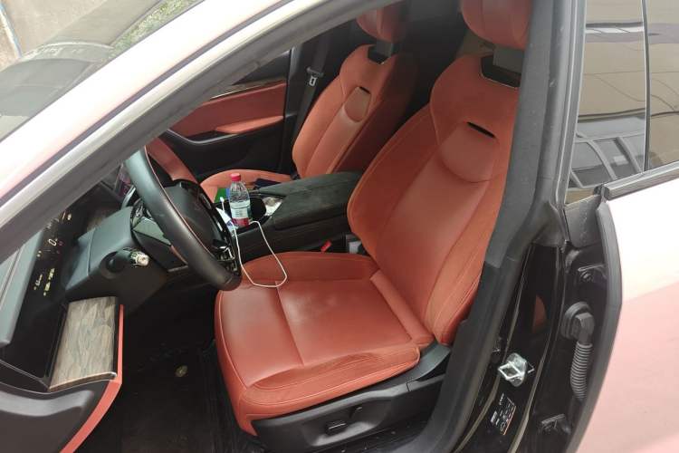 Used NETA S 2022 All-Electric 715 km Range Rear-Drive Deluxe Version Left Front Seat