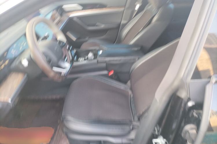 Used NETA S 2022 Extended-Range Version 1160 km Range Rear-Wheel-Drive Compact Edition Left Front Seat