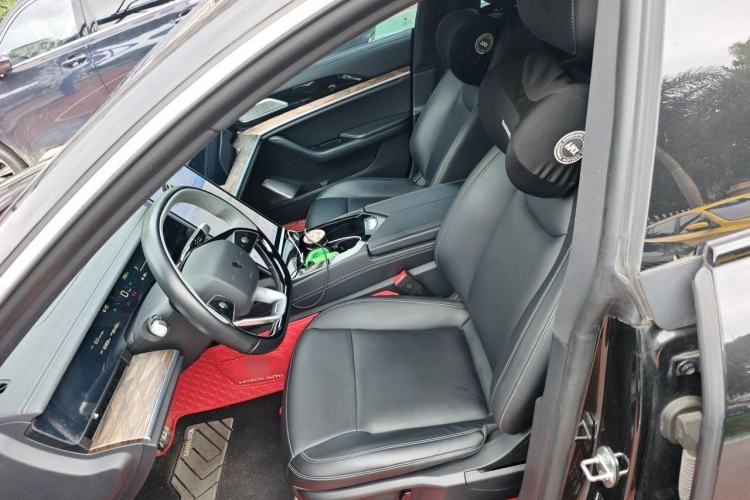 Used NETA S 2022 Extended-Range Version 1160 km Range Rear-Wheel-Drive Compact Edition Left Front Seat