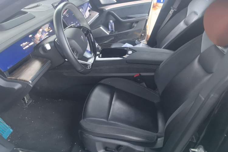 Used NETA S 2022 Extended-Range Version 1160 km Rear-Drive Big Edition Left Front Seat