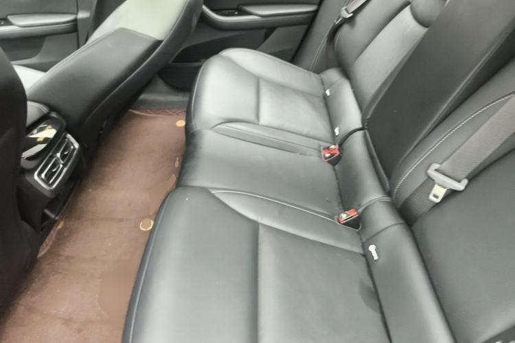 Used NETA S 2022 Pure Electric 715 km Range Rear-Wheel Drive Mid-Range Version Left Rear Seat