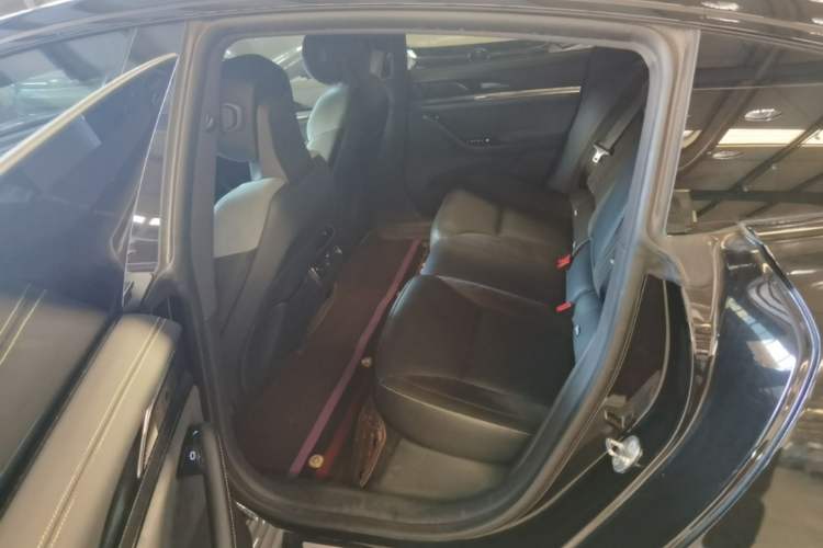 Used NETA S 2022 All-Electric 650 km Four-Wheel Drive Flagship Edition Left Rear Seat