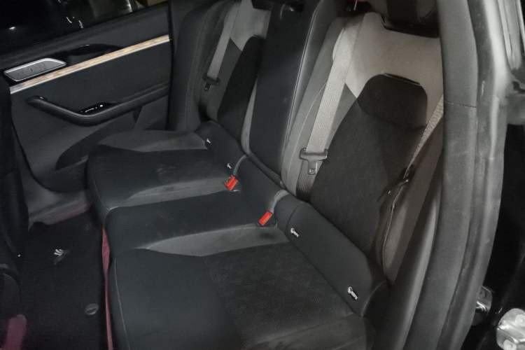 Used NETA S 2022 Pure Electric 715 km Range Rear-Wheel Drive LiDAR Version Left Rear Seat