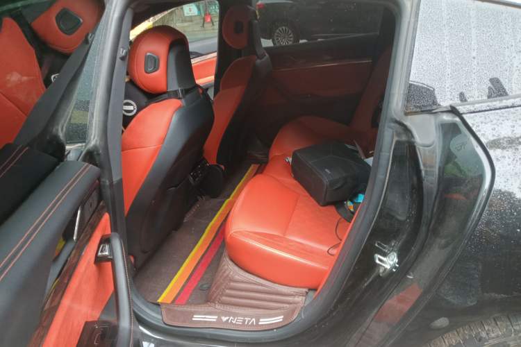 Used NETA S 2022 All-Electric 715 km Range Rear-Drive Deluxe Version Left Rear Seat