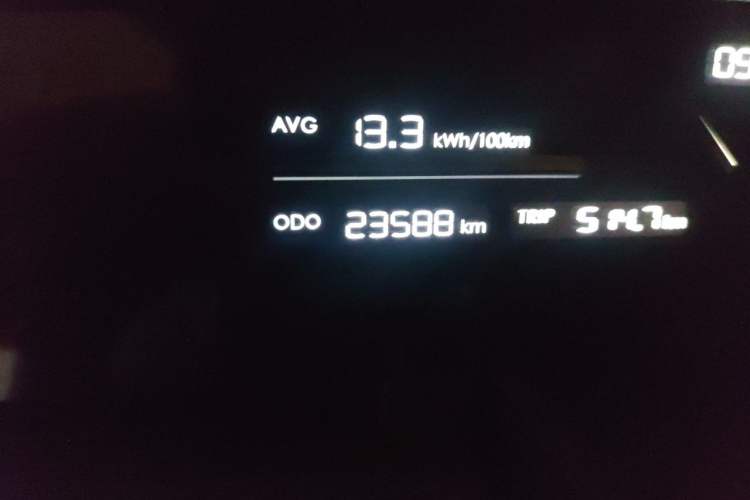 Used NETA S 2022 Extended-Range Version 1160 km Range Rear-Wheel-Drive Compact Edition Odometer Close Up