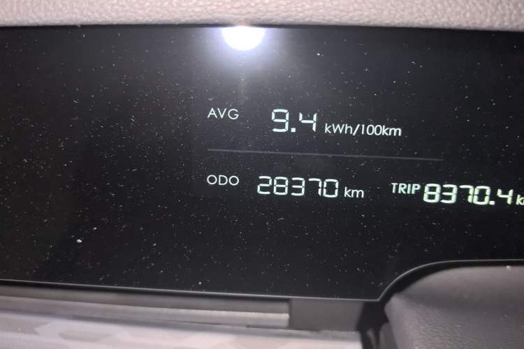 Used NETA S 2022 Extended-Range Version 1160 km Range Rear-Wheel Drive Mid-Grade Odometer Close Up