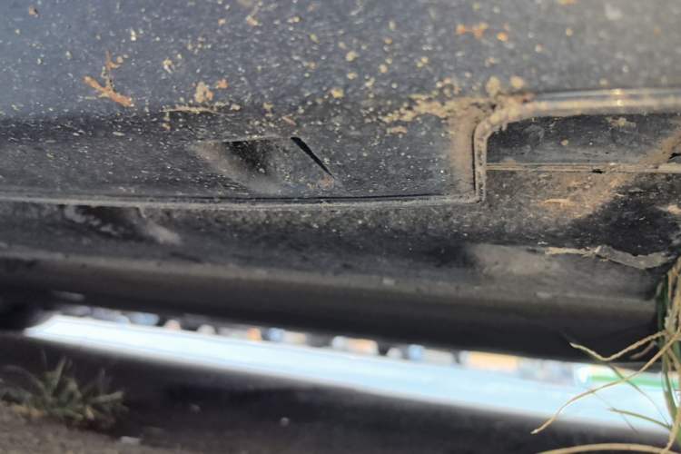 Used NETA S 2022 All-Electric 650 km Four-Wheel Drive Premium Version Right Side Sill