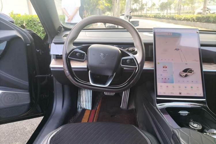 Used NETA S 2022 Extended-Range Version 1160 km Range Rear-Wheel-Drive Compact Edition Steering Wheel