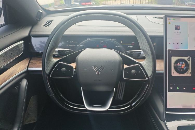 Used NETA S 2022 Extended-Range Version 1160 km Range Rear-Wheel-Drive Compact Edition Steering Wheel