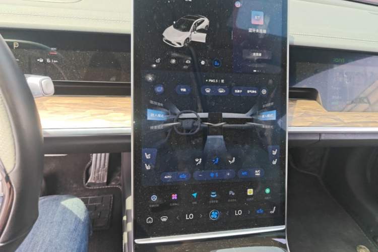 Used NETA S 2022 Extended-Range Version 1160 km Range Rear-Wheel-Drive Compact Edition Audio And AC Panel
