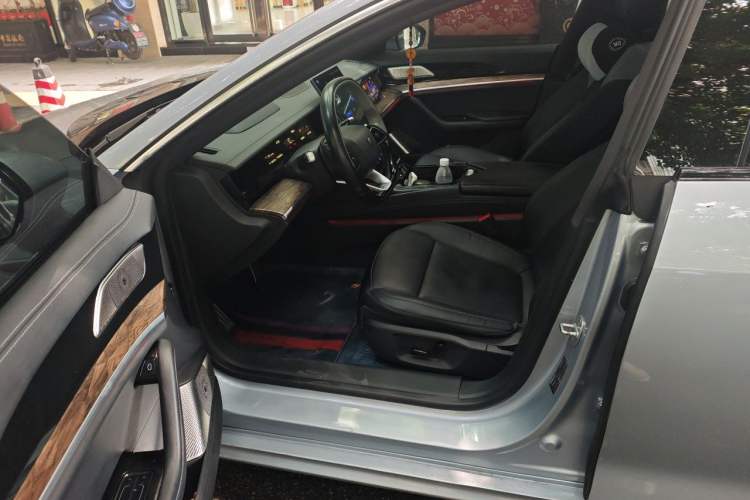 Used NETA S 2022 Extended-Range Version 1160 km Range Rear-Wheel Drive Mid-Grade Driver Seat