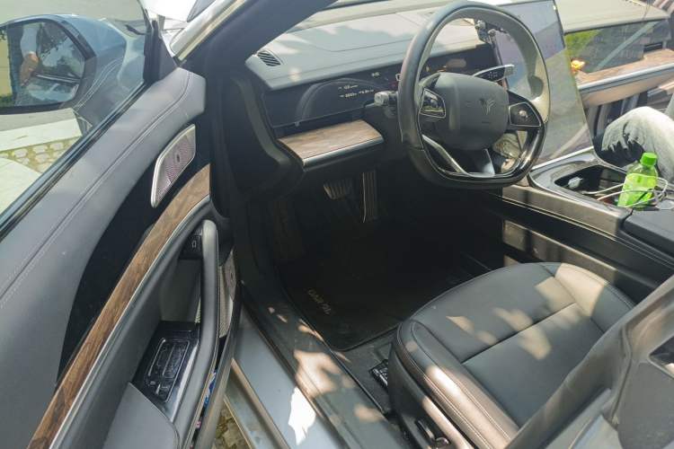 Used NETA S 2022 Extended-Range Version 1160 km Range Rear-Wheel-Drive Compact Edition Driver Seat