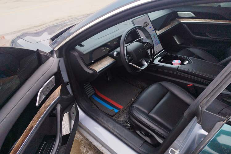Used NETA S 2022 Extended-Range Version 1160 km Range Rear-Wheel-Drive Compact Edition Driver Seat