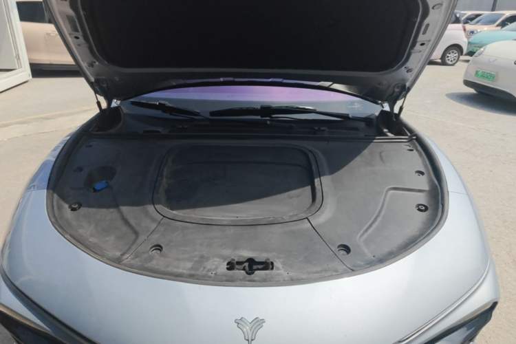 Used NETA S 2022 Extended-Range Version 1160 km Range Rear-Wheel-Drive Compact Edition Engine Bay