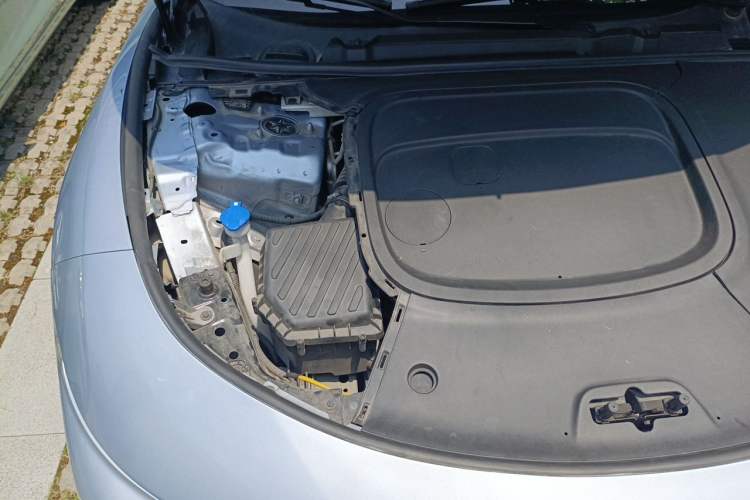Used NETA S 2022 Extended-Range Version 1160 km Range Rear-Wheel-Drive Compact Edition Engine Bay Right