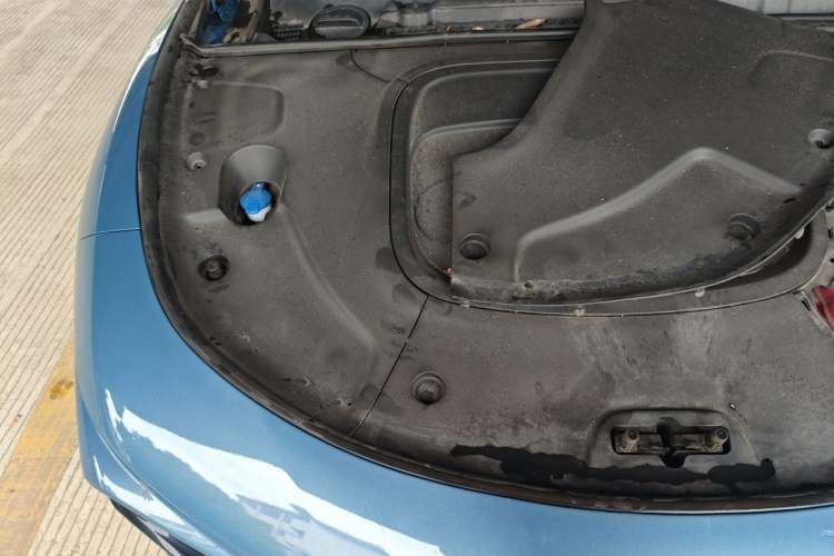 Used NETA S 2022 Extended-Range Version 1160 km Range Rear-Wheel Drive Mid-Grade Engine Bay Right