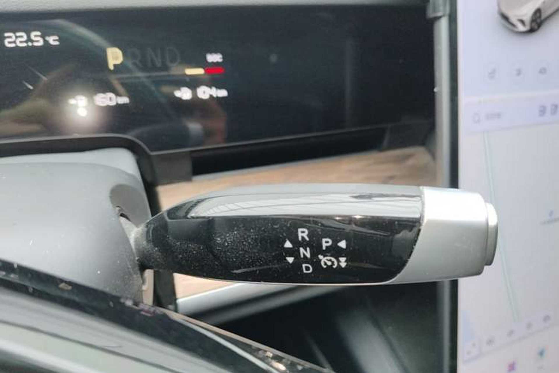 Used NETA S 2022 Extended-Range Version 1160 km Range Rear-Wheel Drive Mid-Grade Gear Lever