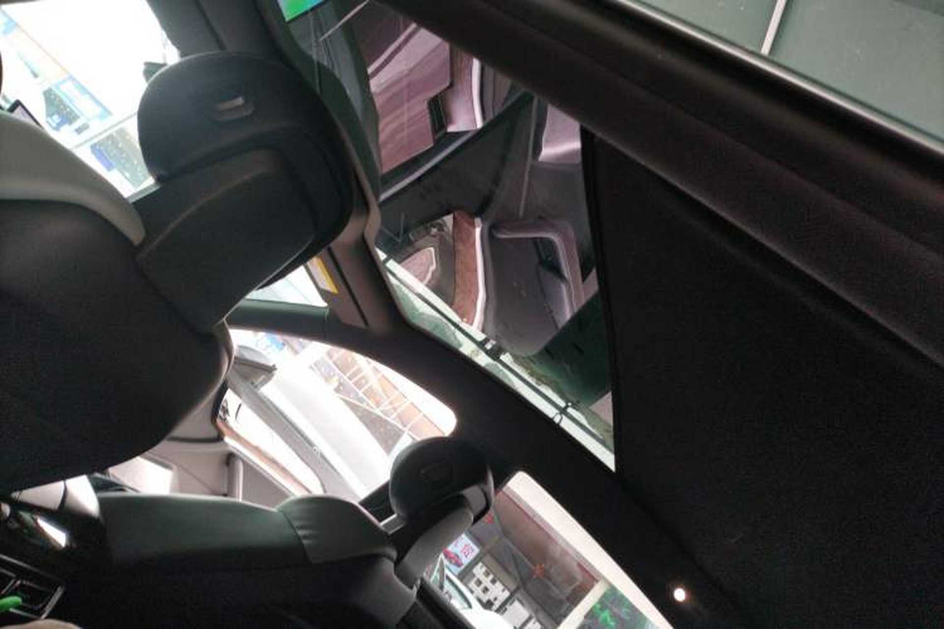 Used NETA S 2022 Extended-Range Version 1160 km Range Rear-Wheel-Drive Compact Edition Headliner