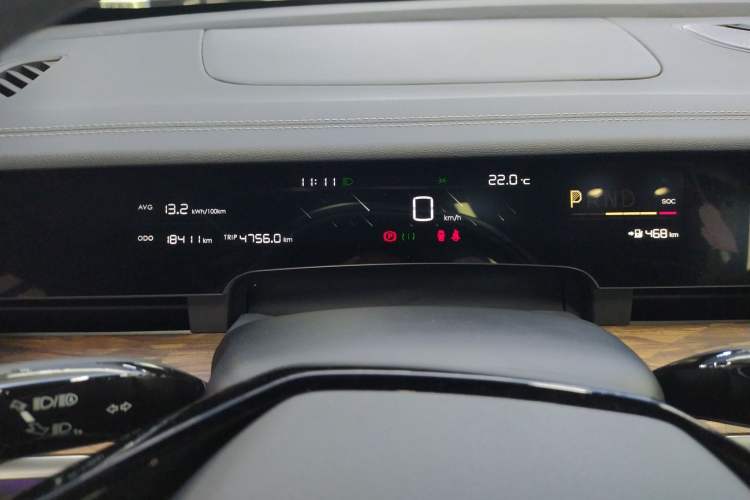 Used NETA S 2022 Pure Electric 715 km Range Rear-Wheel Drive Mid-Range Version Instrument Cluster
