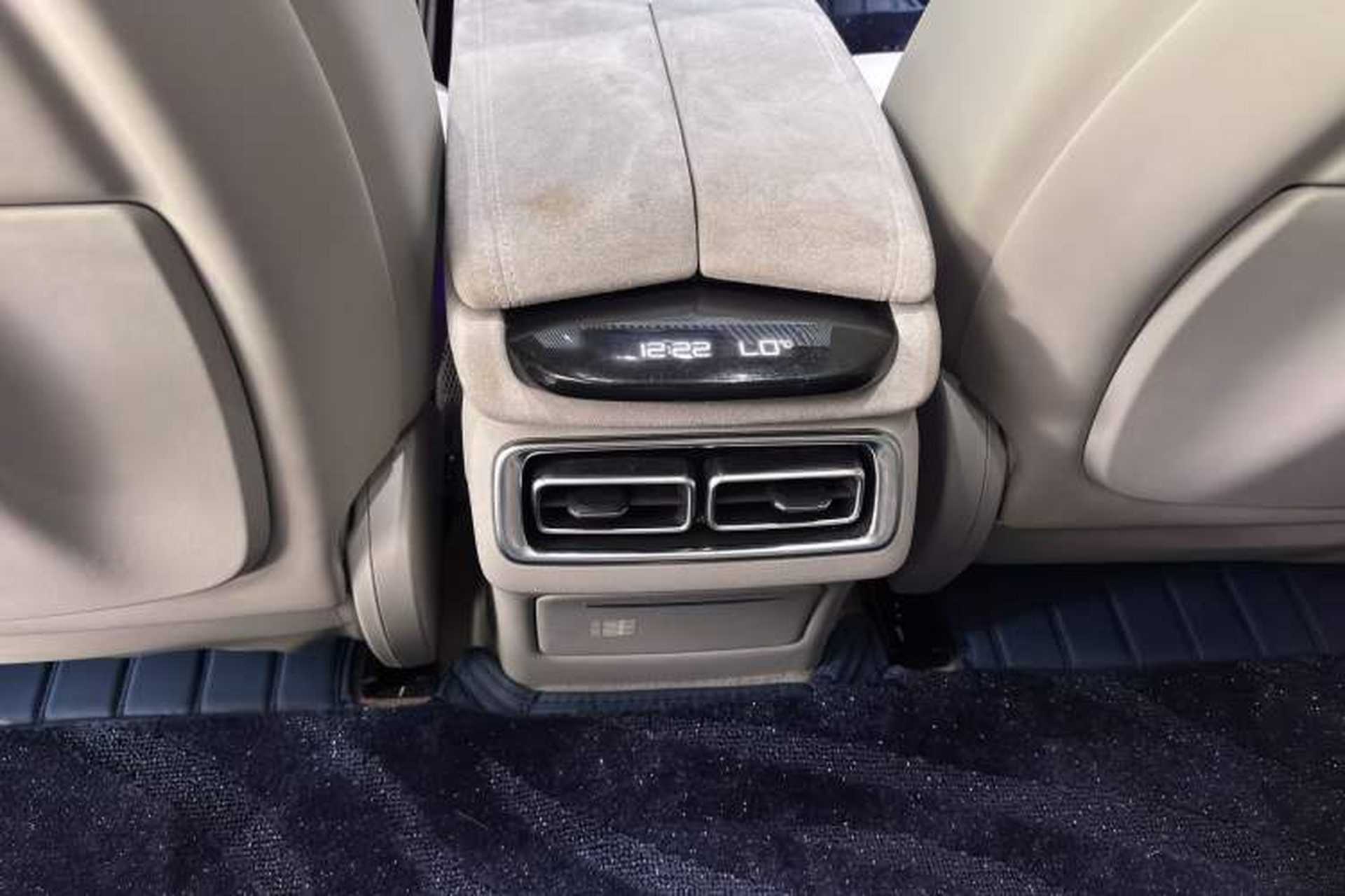 Used NETA S 2022 Extended-Range Version 1160 km Rear-Drive Big Edition Interior 5